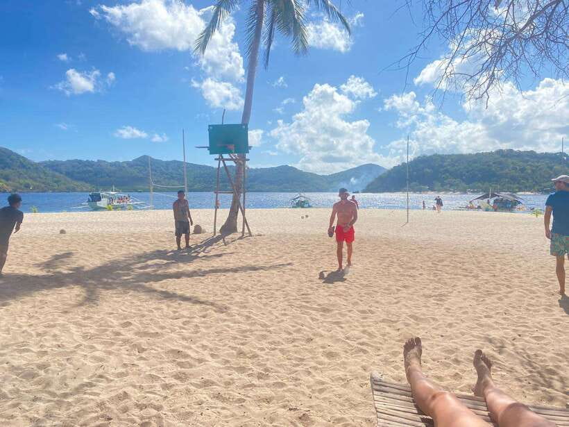 3DAYS AND 2NIGHTS SNORKEL ISLANDS HOPPING EXPEDITION - Food, crew, and the social side of the trip