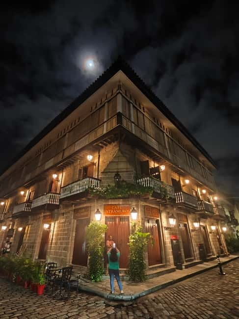 A Night in Old Manila: Intramuros Walking Tour - Casa Manila: a fitting finish
