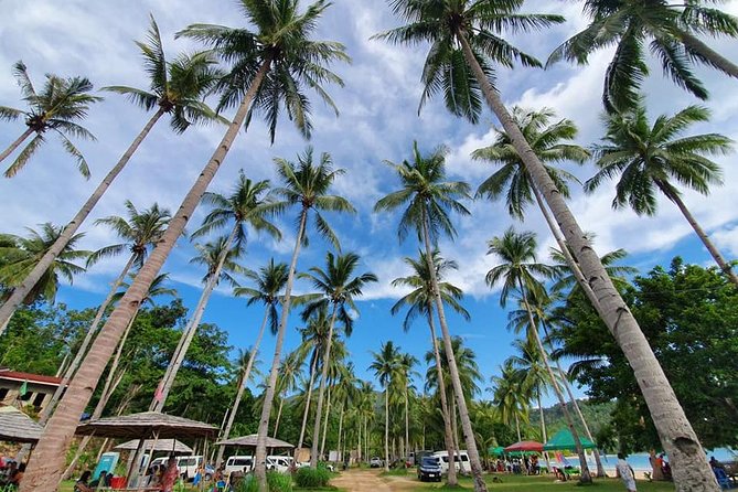 Beach hopping in Puerto Princesa City - The quieter stop at Pakpak-Lauin