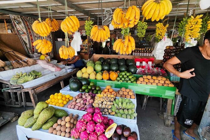 Bites and Sights: Tagaytay Food and Nature Excursion from Manila - Tagaytay City Fruit Market in only 15 minutes