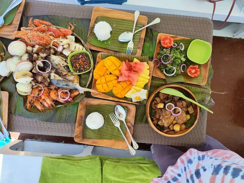 Bohol Balicasag Is Private Tour and Dolphin Watching - Walking through Balicasag’s local life