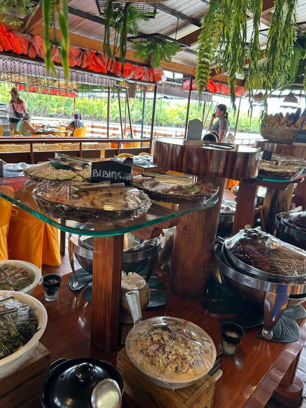 Bohol: Chocolate Hills Tour with Loboc River Cruise & Lunch - Key points to know before booking
