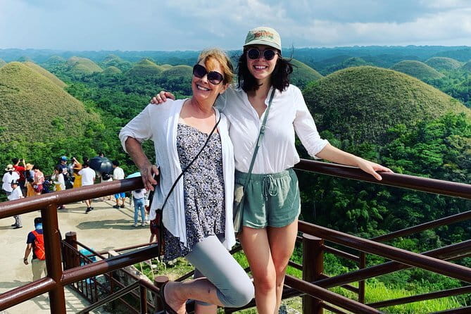 Bohol Countryside Tour with Lunch at Loboc River Cruise - A floating lunch on the Loboc River