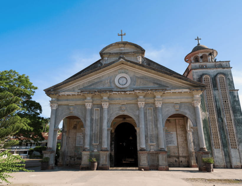 Bohol: Countryside Tour with Tarsiers and Chocolate Hills - Loboc gives you a useful lunch break