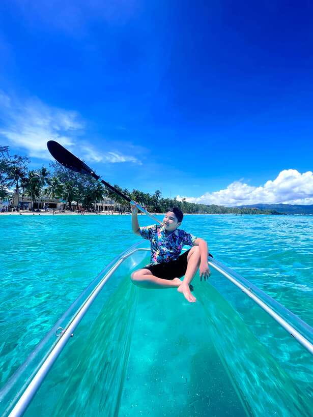 Boracay - Crystal Kayak phot-op Experience - Is the $9 price good value?