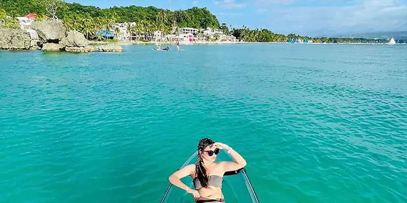 Boracay: Crystal Kayak Photo-op Experience - Weather can change the mood and the results
