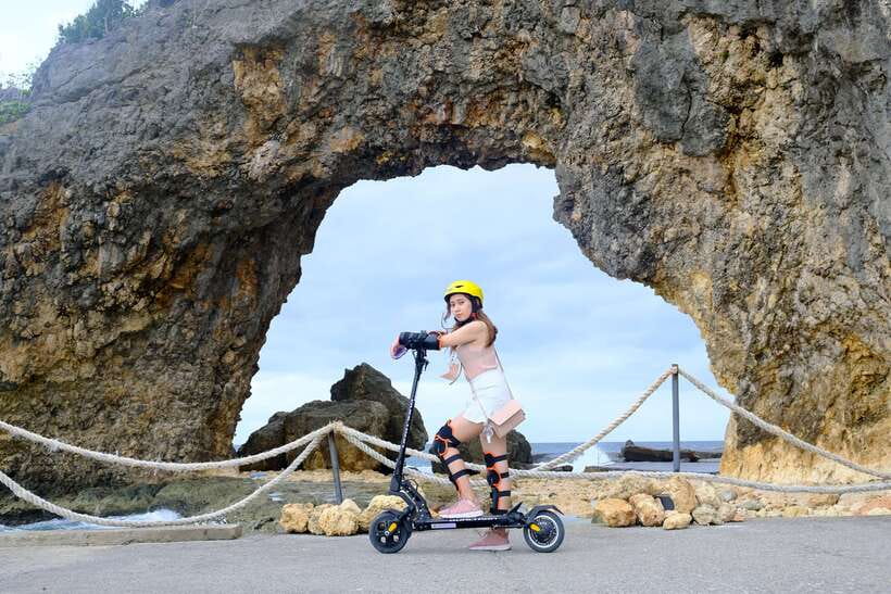 Boracay: Dualtron E-Scooter Ride - Busy roads, damaged pavement, and safety