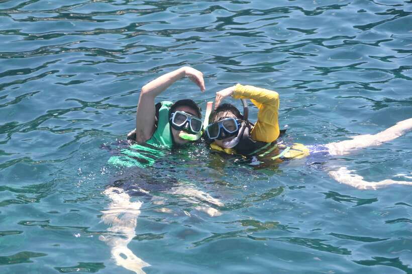 Boracay: Island and Beach-Hopping Boat Tour with Snorkeling - Balinghai Beach from the water