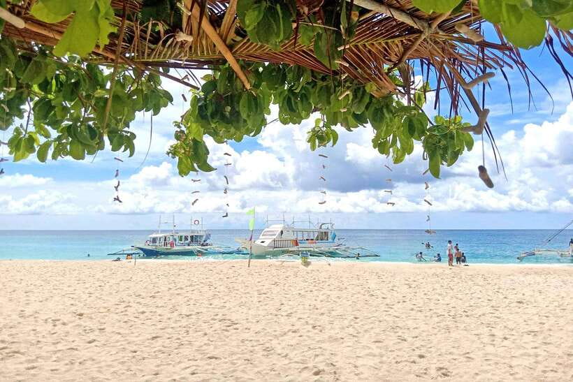 Boracay: Island Boat Tour with Crystal Cove Entry - What this five-hour Boracay tour is really like