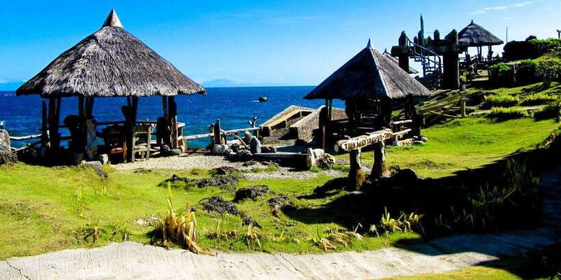 Boracay: Island Hopping Tour with Boodle Fight Lunch - Puka Beach when the weather changes