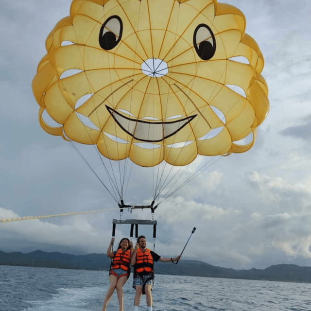 Boracay: Island Hopping with Lunch and Parasailing - The key details at a glance