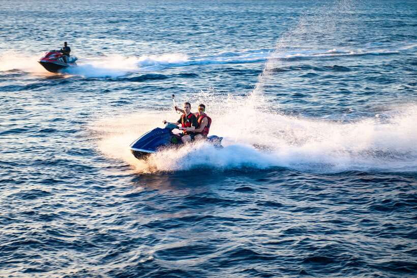 Boracay: Jet Ski Experience - Learning the controls before riding alone
