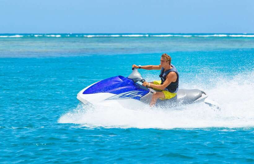 Boracay Jetski Ride - From the shore to the jetski area