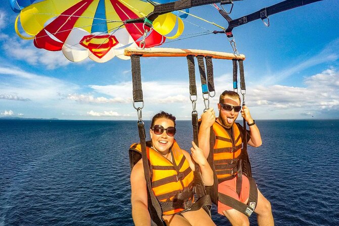 Boracay Parasailing Experience - How the crew adds value