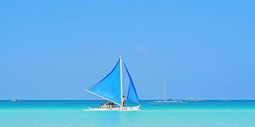 Boracay: Paraw Sailing - Weather Is Part of the Plan