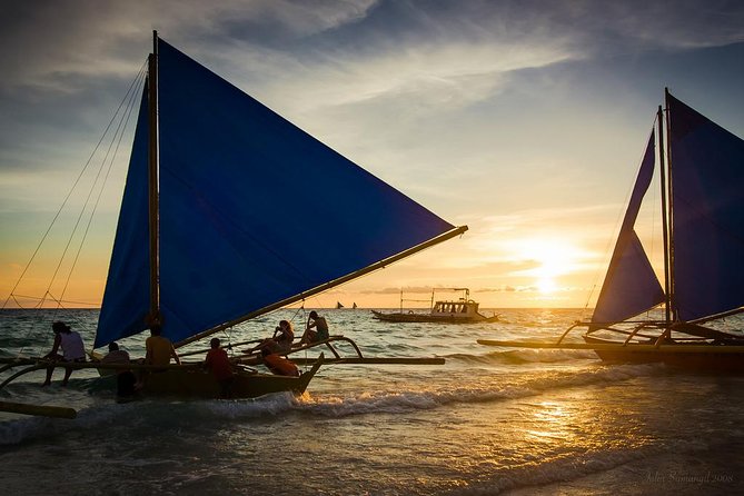 Boracay Paraw Sailing Sunset - Meeting at D’mall at 4:00 pm