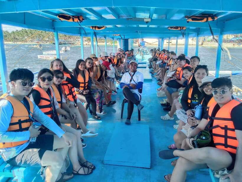 Boracay: Private Island Boat Tour and Lunch with Seaview - A private start at White Beach