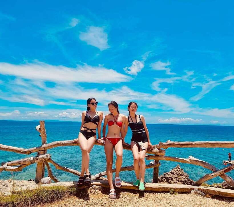 Boracay: Private Island Hopping & Snorkeling Tour - Coral Garden: the first serious snorkeling stop