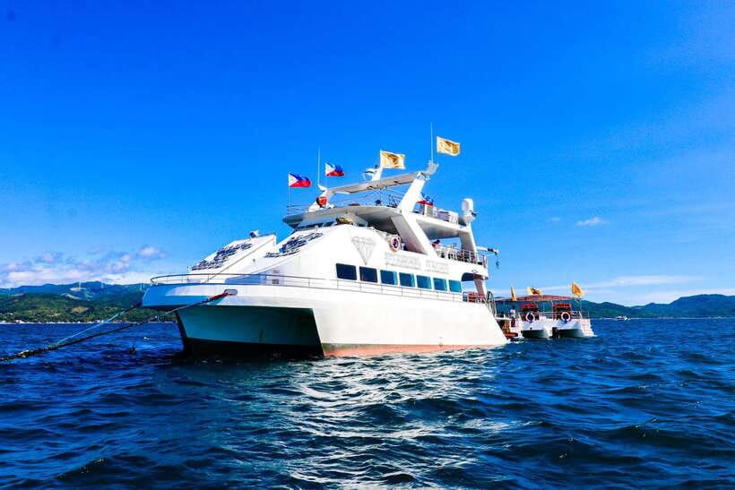 Boracay: Scenic Sunset Cruise with Live Music - The Diamond Yacht’s four ways to spend your time