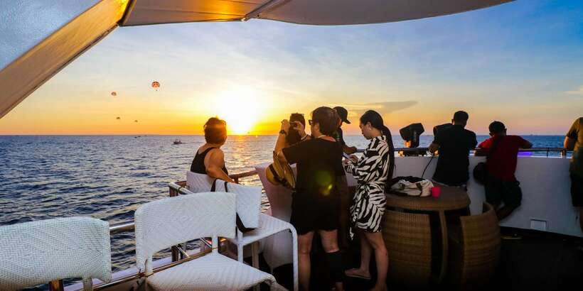 Boracay: Scenic Sunset Cruise with Live Music - Who gets the best value for $40?