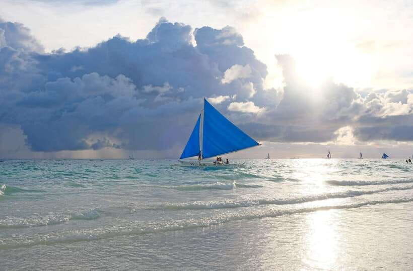 Boracay: Sunset Paraw Sailing Trip - What this Boracay paraw trip is really like