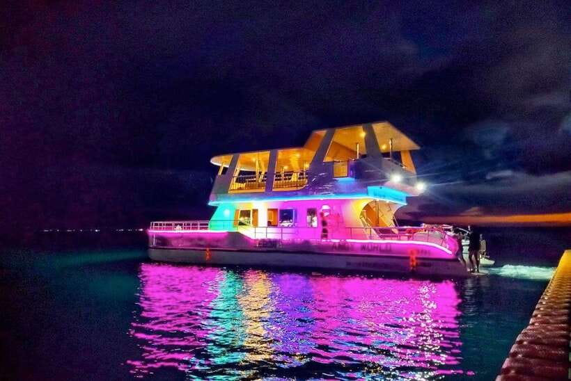 Boracay: Ultimate Party Cruise aboard the Andy World Yacht - Meeting the Andy World yacht near White Beach