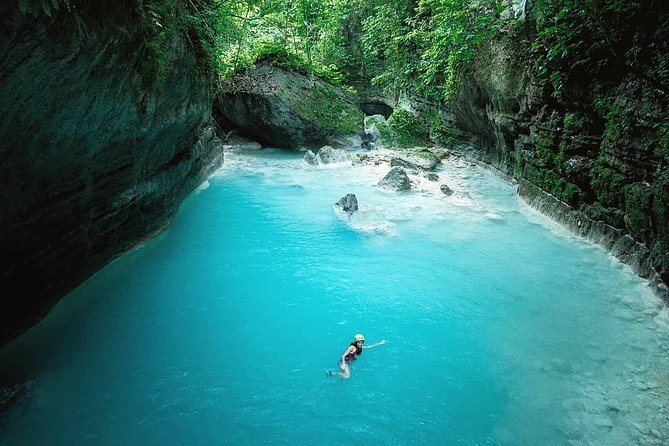 Canyoneering in Kawasan Badian Tour with Lunch & Transportation - What the four-hour canyoneering route involves