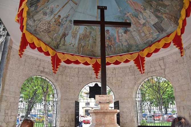 Cebu City Historical Tour - Cebu Taoist Temple, a change of scene above the city