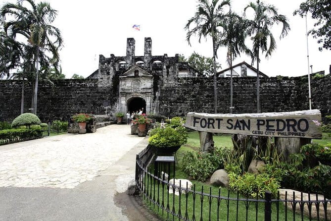 Cebu Group Tour: Best Cebu City Tour - Lunch, extra stops, and the shape of the day