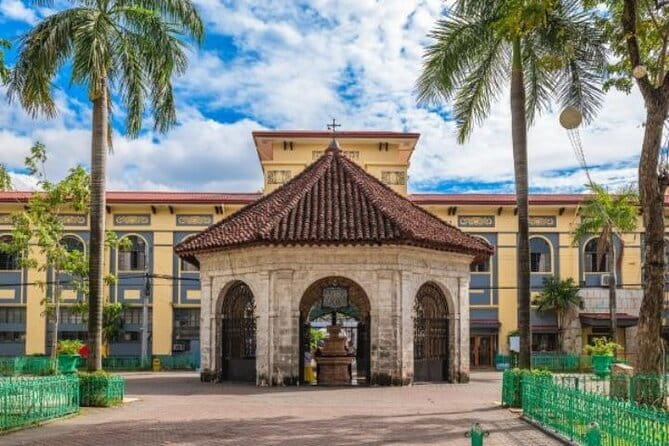 Cebu Group Tour: Best Cebu City Tour - Sirao Pictorial Garden: pretty, playful, and built for photographs