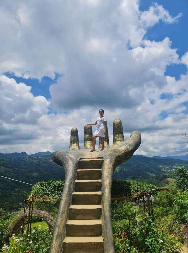 Cebu Highlands: Half-Day Escape with Optional Lunch - A quiet pause at the Taoist Temple