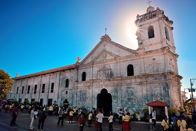 Cebu Historic and Views Tour Pickup Dropoff and Lunch (private) - Lunch with Cebuano flavor and a change of scenery