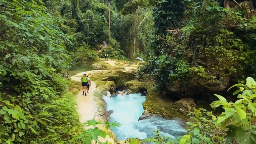 Cebu: Kawasan Falls Canyoneering Tour with Ziplining & Lunch - Why Kawasan Falls makes such a good adventure day