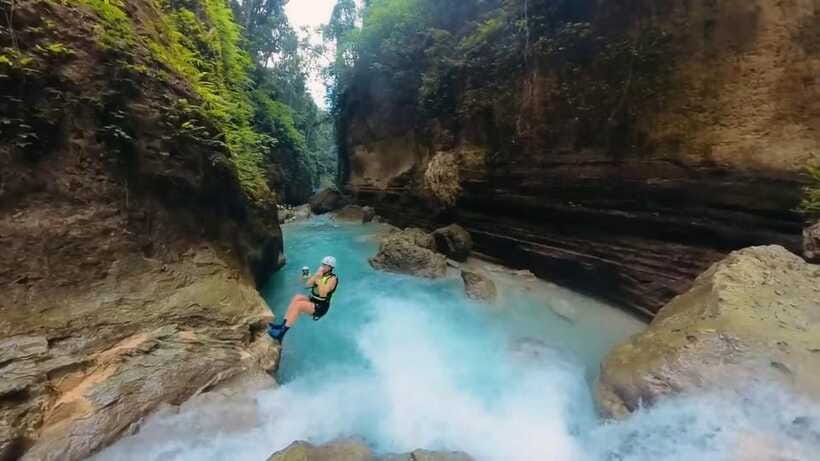 Cebu: Kawasan Falls Canyoneering Tour with Ziplining & Lunch - Filipino lunch with a sea view
