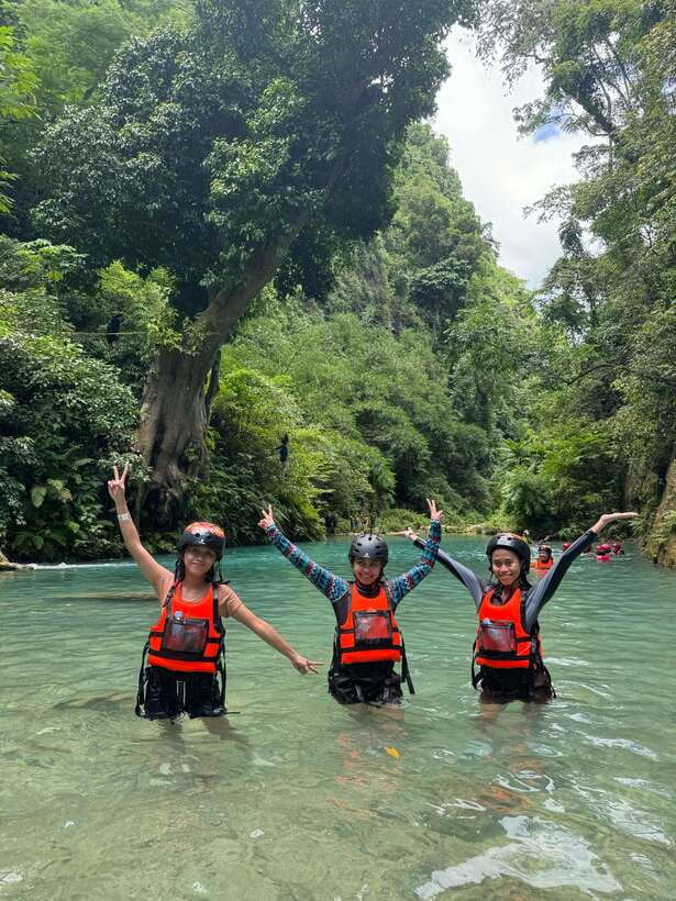 Cebu: Kawasan Falls Canyoneering & Zipline Experience - Lunch in Badian After the Water Adventure