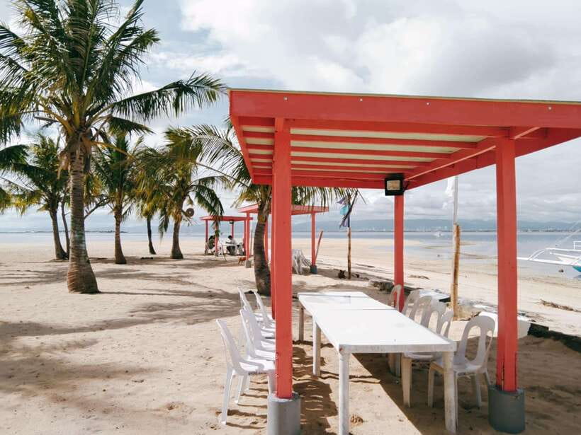 Cebu: Mactan Island Hopping Boat Tour with Lunch - Caohagan brings beach time first