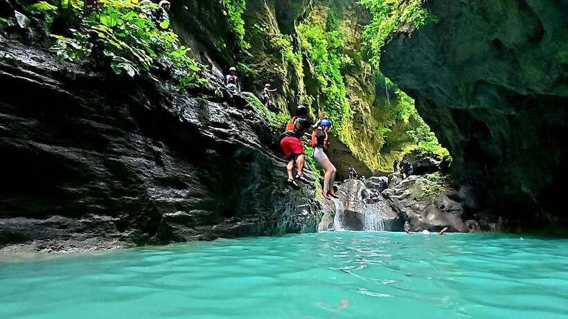 Cebu: Moalboal Sardine Run & Kawasan Falls Canyoneering - Finishing at turquoise Kawasan Falls