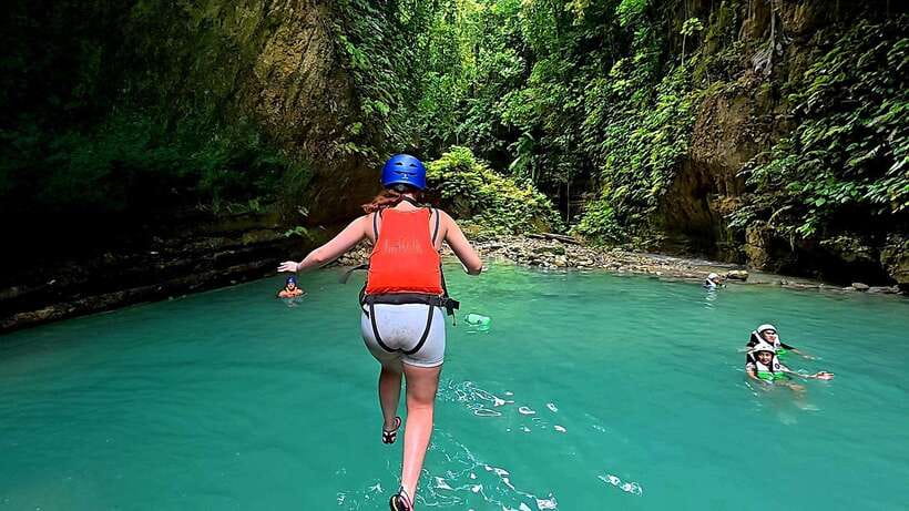 Cebu: Moalboal Sardine Run & Kawasan Falls Canyoneering - Transport, guides, and group choices