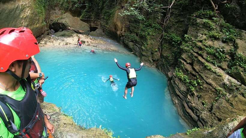 Cebu: Moalboal Sardines Run Snorkel & Kawasan Canyoneering - Lunch in Badian breaks up the action