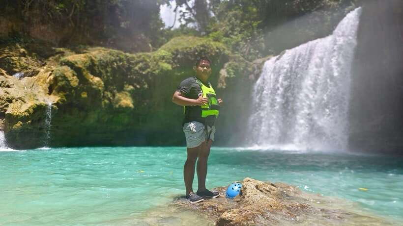 Cebu: Oslob Whale Shark and Canyoneering Group Tour - Transport, group size, and guide support