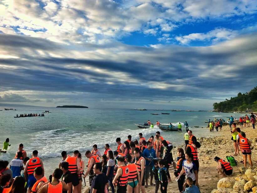 Cebu: Oslob Whale Shark Swimming - Breakfast and orientation set up the morning
