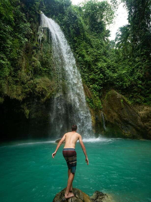 Cebu Oslob Whaleshark, Moalboal Sardines Run&Inambakan Falls - Why this Cebu day trip makes logistical sense