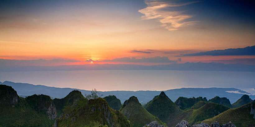 Cebu: Osmeña Peak and Kawasan Falls Canyoneering Day Trip - Lunch in Badian resets the day