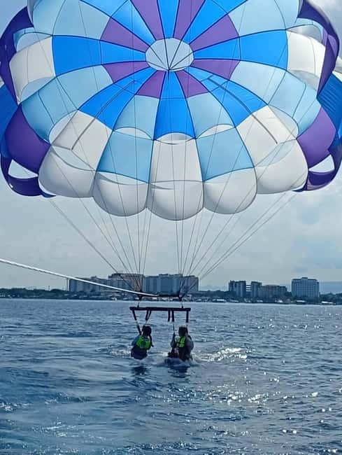 Cebu: Parasailing Ride Experience - Fifteen minutes above Cebu