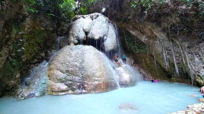 Cebu South Falls: Mantayupan, Kawasan, Inambakan & Aguinid - Inambakan Falls adds climbing and close local help