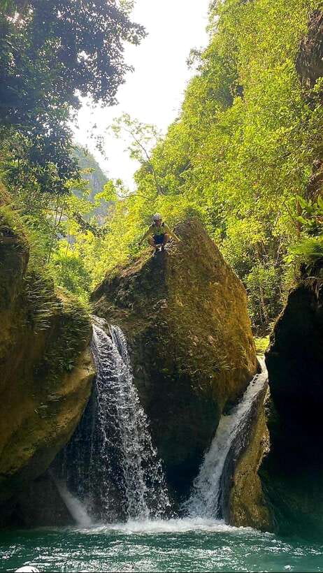 Cebu: Whaleshark Swimming & Kawasan falls Canyoneering Tour - Breakfast and the Oslob waiting period