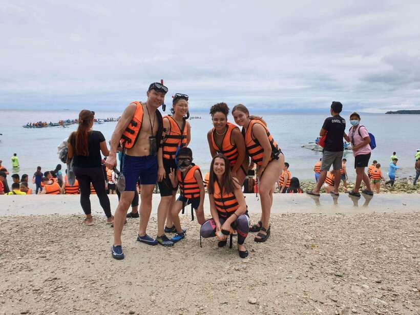 CEBU: Whaleshark Watching + Sumilon Sand Bar + Tumalog Falls - The Long Morning Ride From Cebu to Oslob