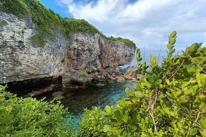 Cebu Whaleshark Watching w/ Sumilon Island Hopping - White sand and snorkeling at Sumilon Sandbar