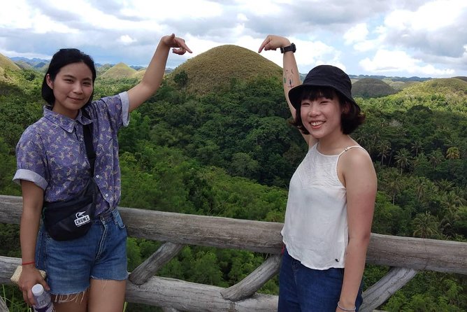 Chocolate hills tour with Tarsier & Loboc river Buffet Lunch (half-day tour) - Why this tour works for a first look at Bohol