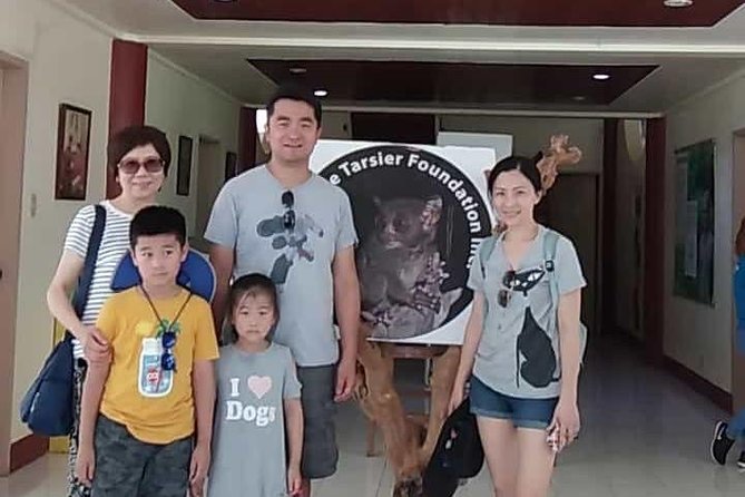 Chocolate hills tour with Tarsier & Loboc river Buffet Lunch (half-day tour) - The guides are the tour’s strongest variable